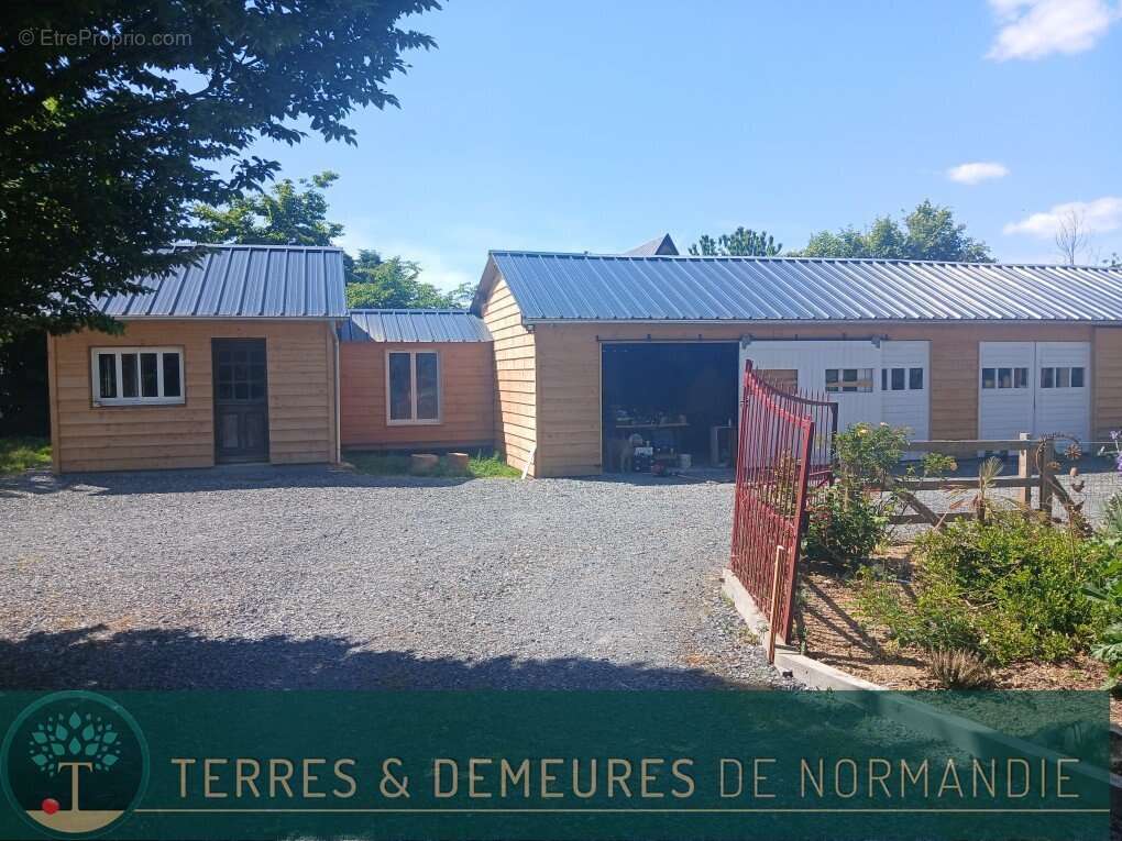 Maison à LE BEC-HELLOUIN