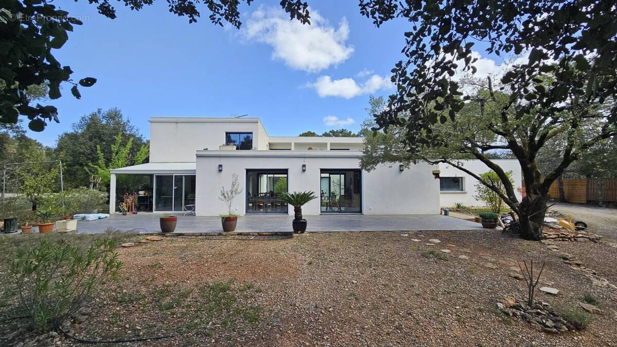 Maison à REGUSSE