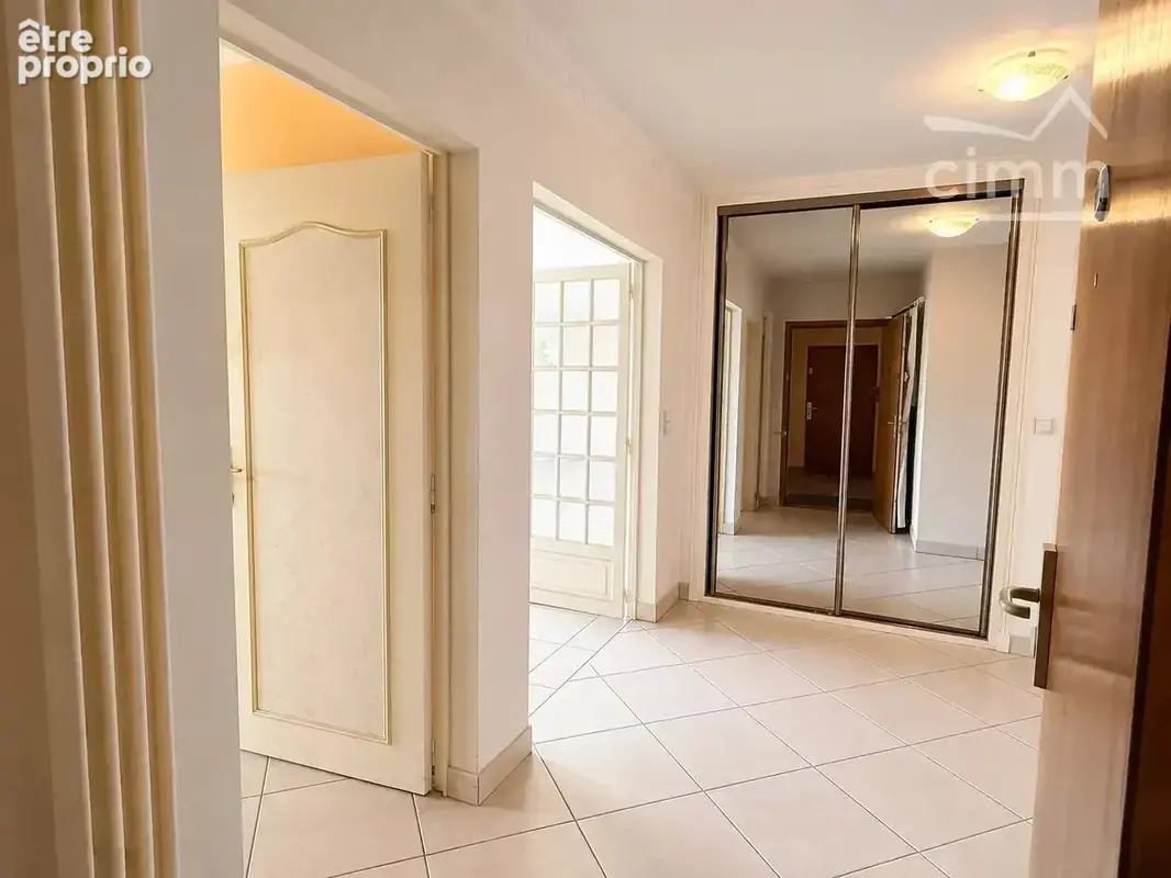 BLOIS – Appartement de standing 145 m² – Terrasse – Vue dégagée – 3ᵉ étage avec ascenseur - photo 6