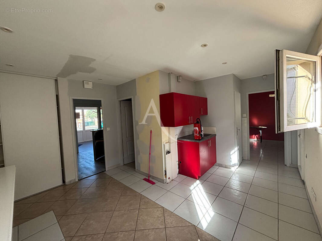 Commerce à CARCASSONNE