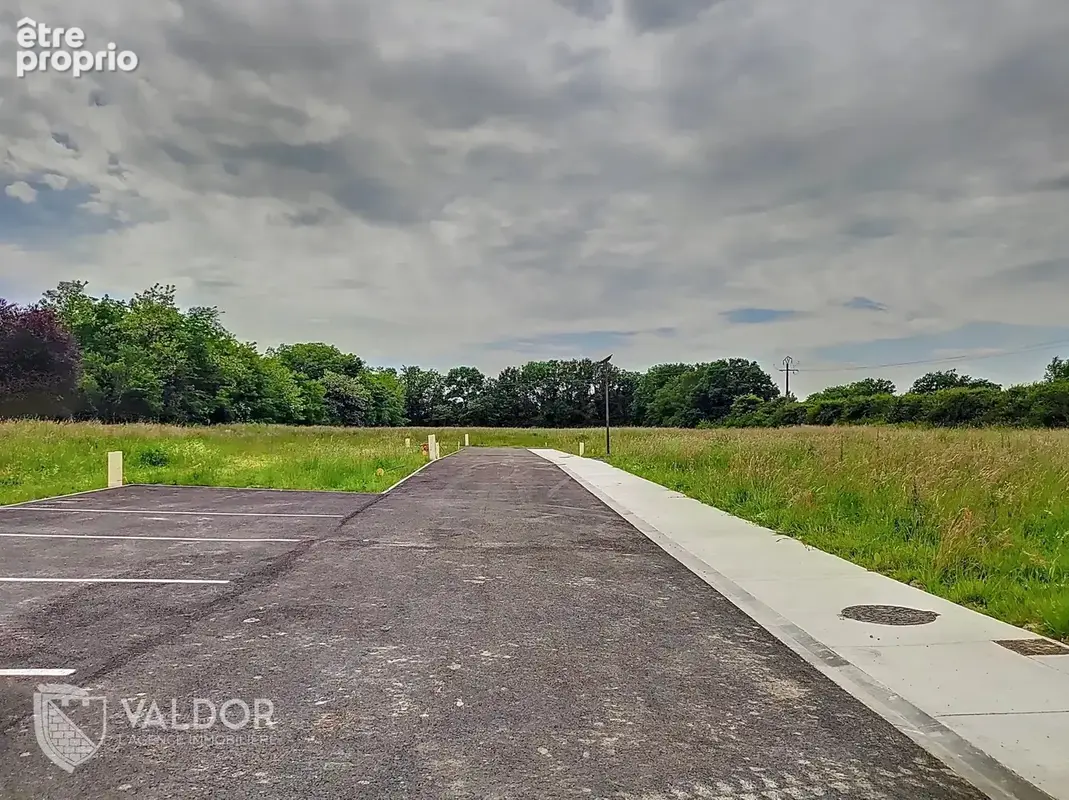 Terrain constructible viabilisé – 803 m² – MARLIEUX (01240) - photo 2