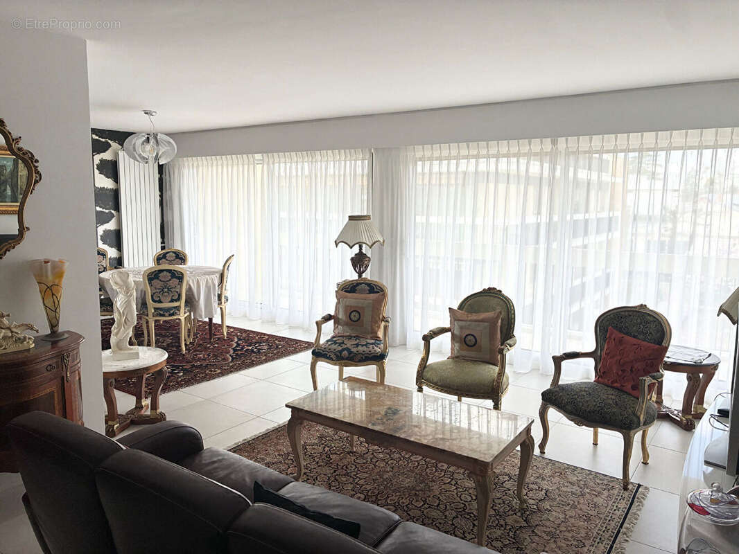 Appartement à SAINT-GRATIEN