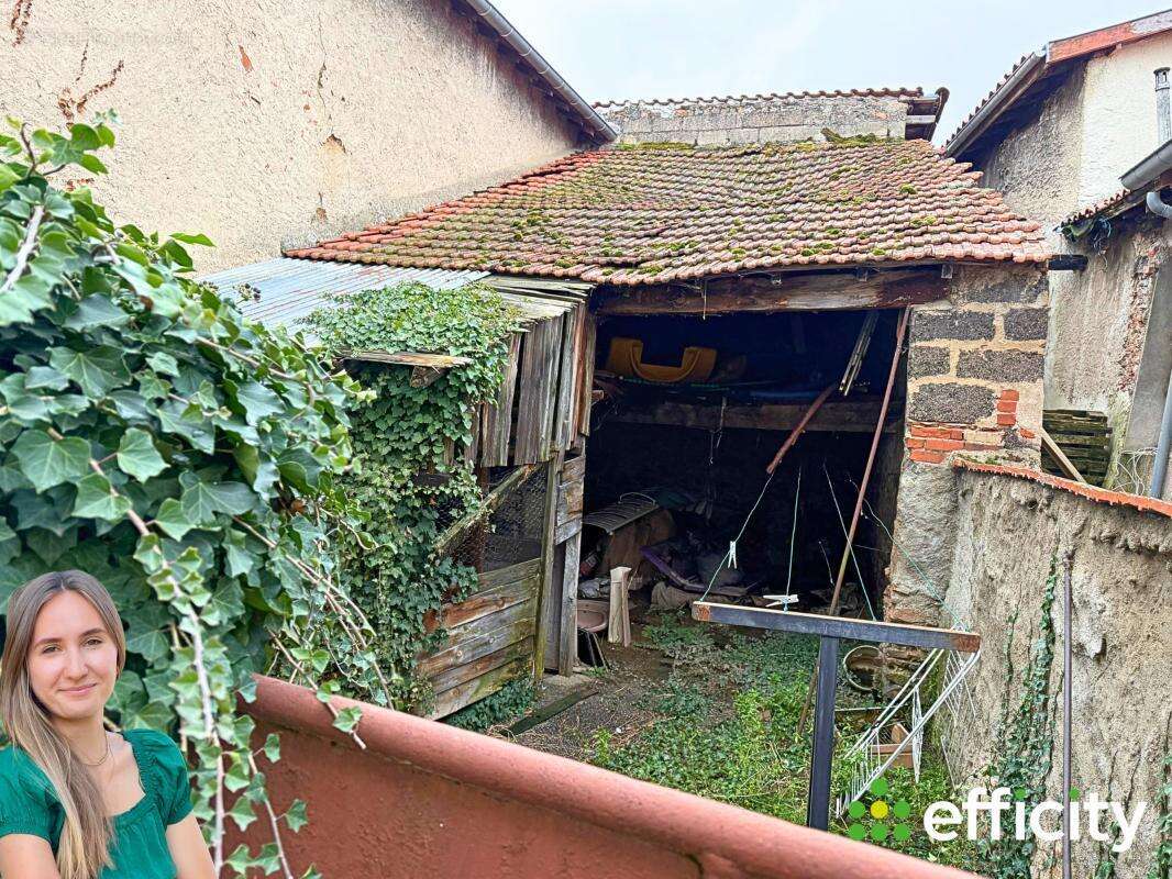 Maison à POUILLY-LES-FEURS