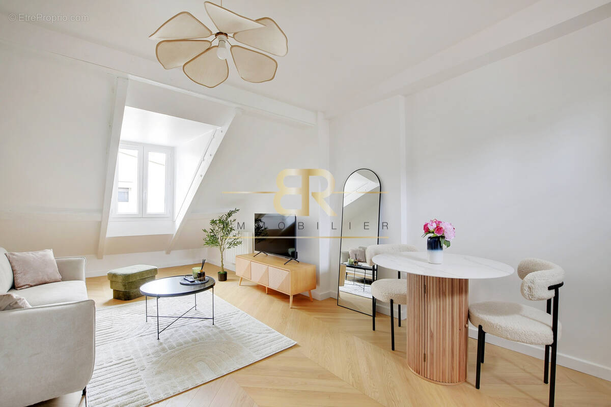 Appartement à PARIS-11E