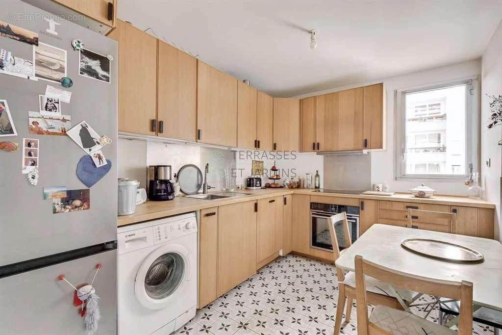 Appartement à PARIS-19E