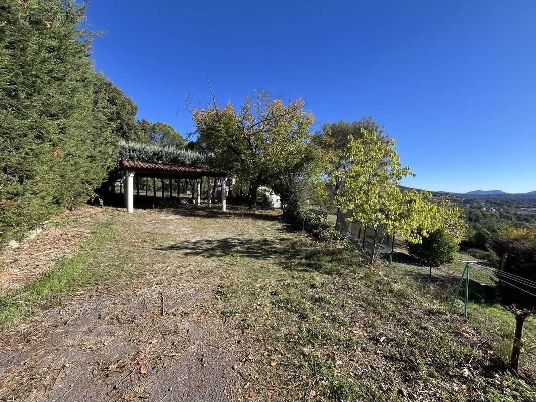 Maison à MONTAUROUX