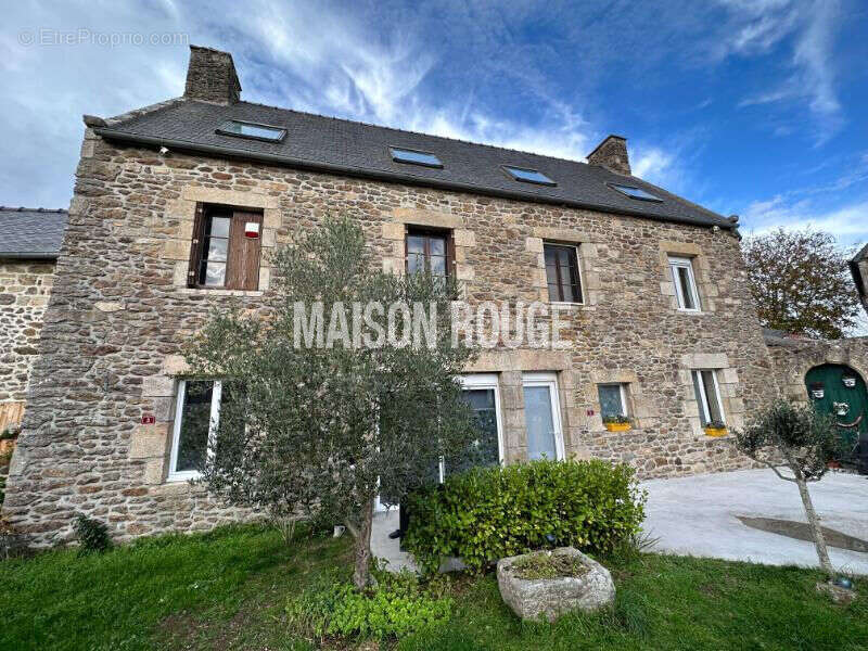 Maison à PLELAN-LE-PETIT