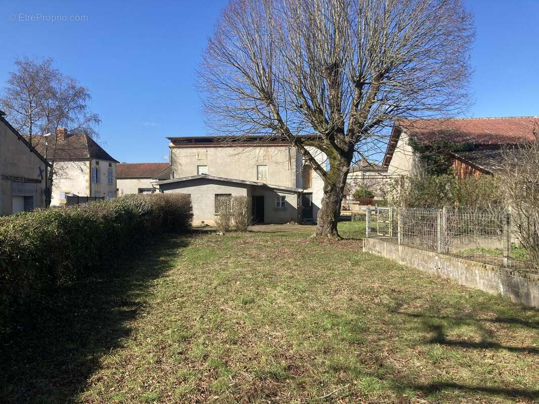 Photo 7 - Maison à LIGNY-EN-BRIONNAIS