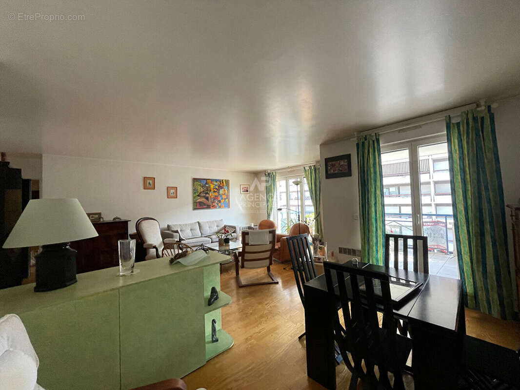 Appartement à CHAVILLE