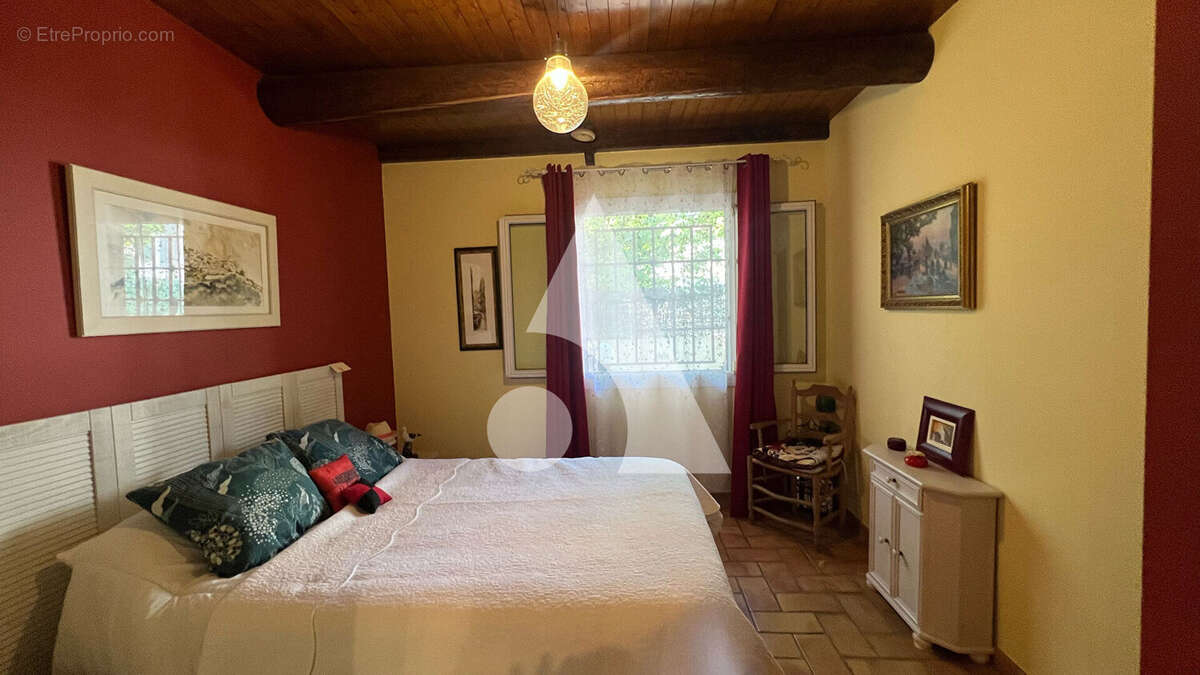 Maison à LA ROQUEBRUSSANNE