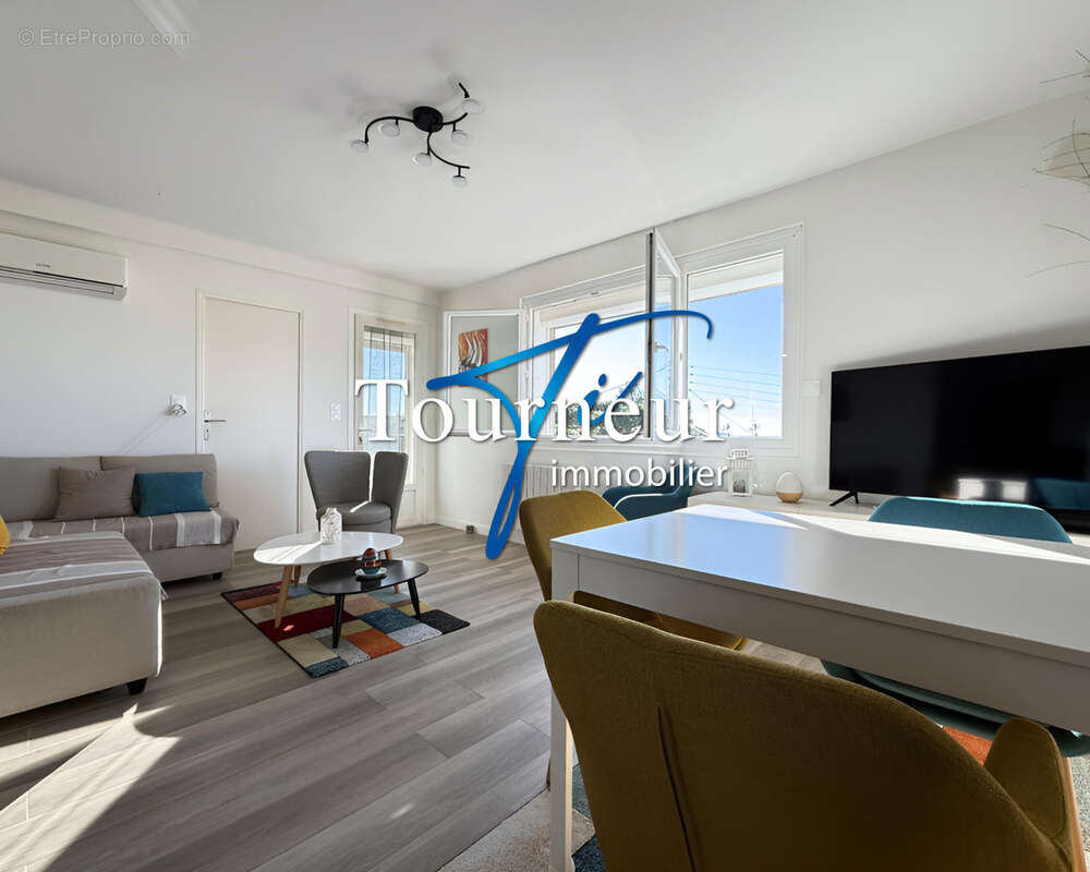 Appartement à SIX-FOURS-LES-PLAGES