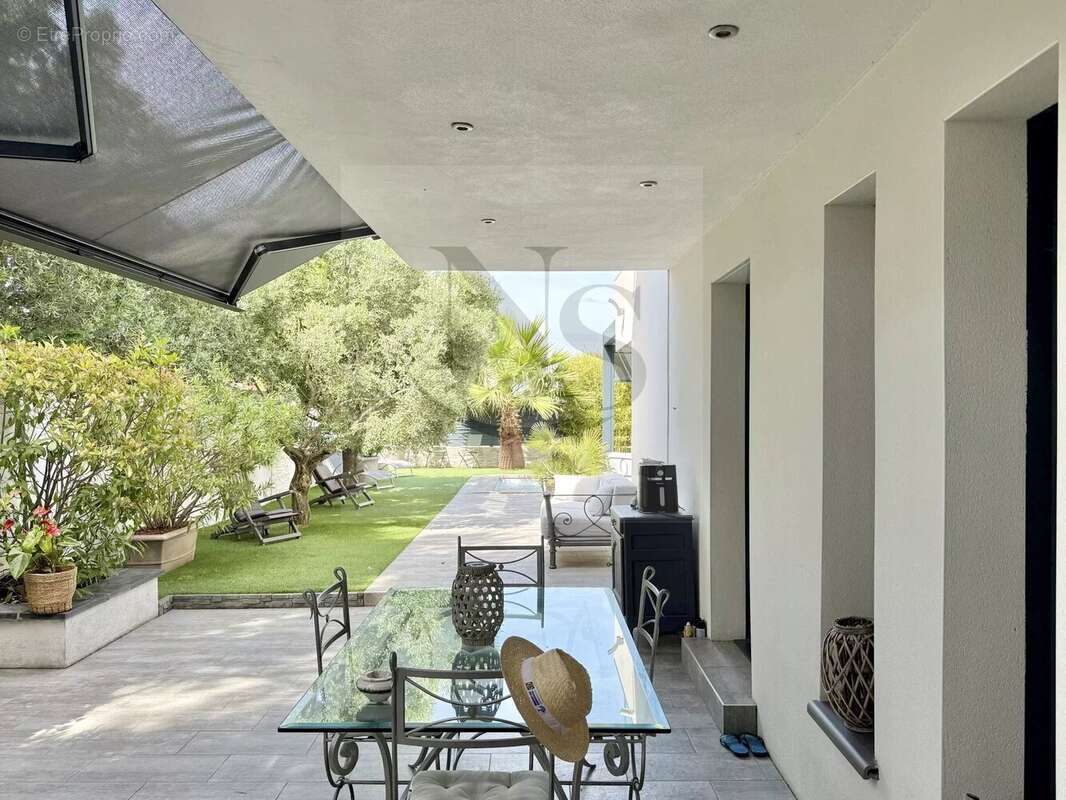 Maison à CABRIES