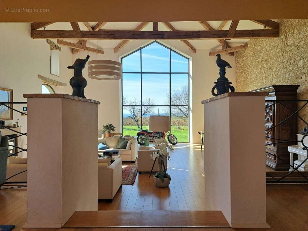 Maison à MAUVEZIN