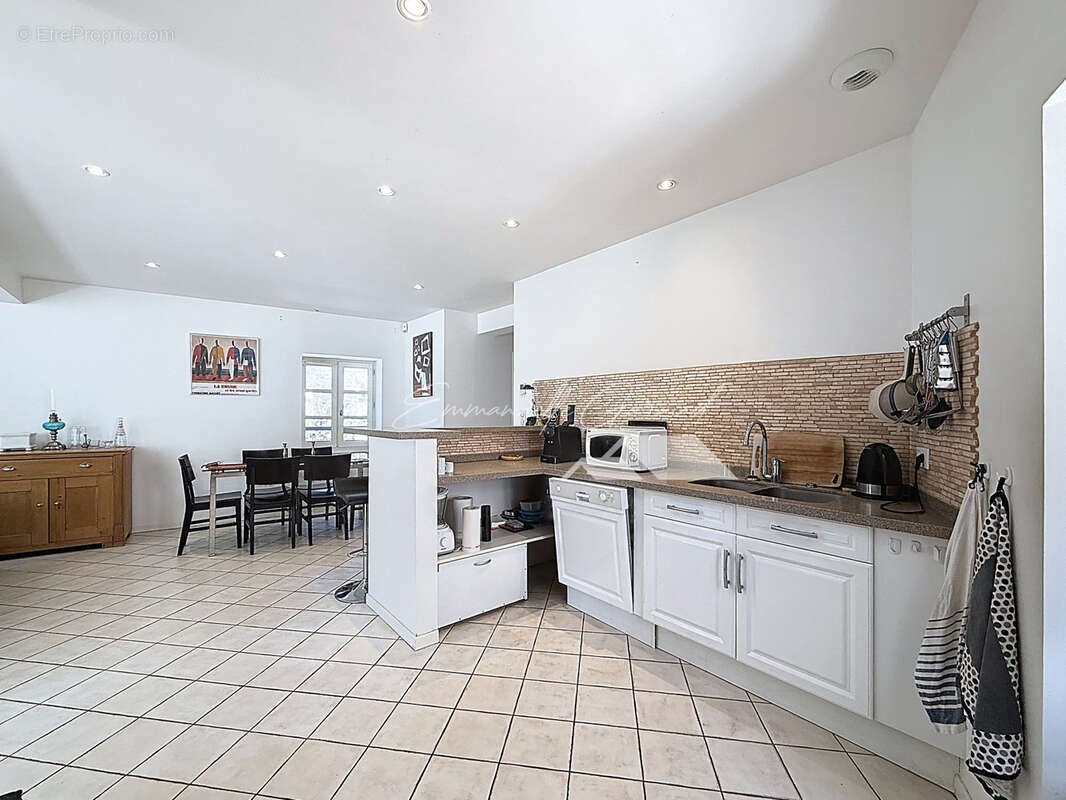 Maison à MOSTUEJOULS