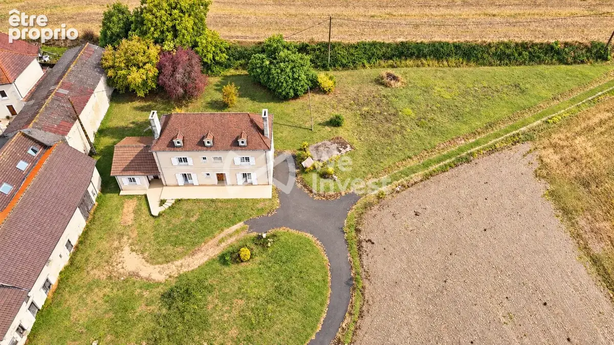 Maison 5 pièces 156 m² à vendre à Scorbe-Clairvaux (86140) - photo 5