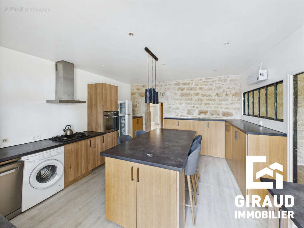 Maison à SAINT-ETIENNE-DE-BRILLOUET