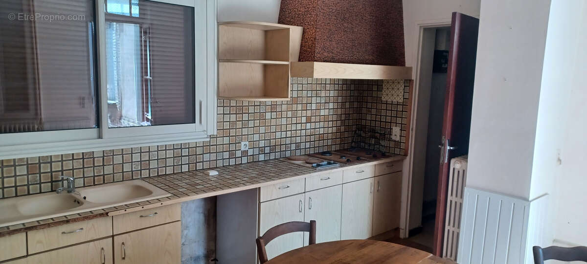 Maison à NEGREPELISSE