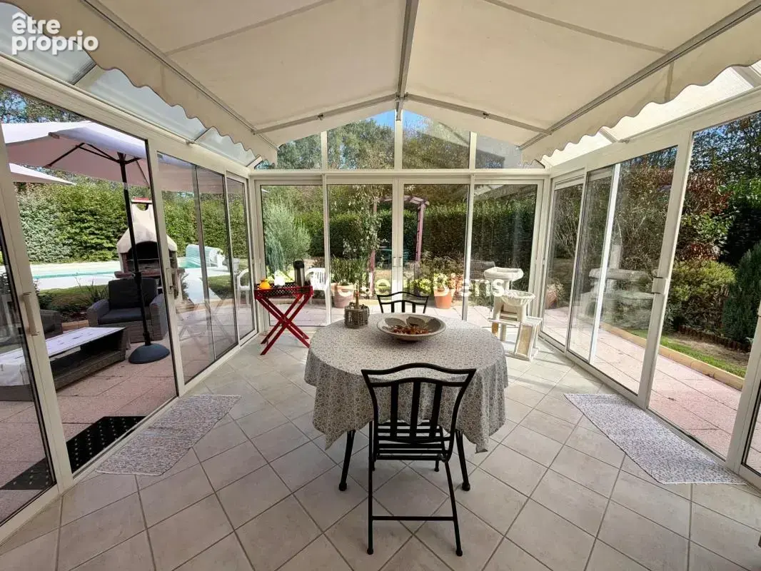 Maison de plain-pied 134 m² – 3/4 chambres – Piscine chauffée – Terrain 1 352 m² – La Bazouge-des-Alleux - photo 6