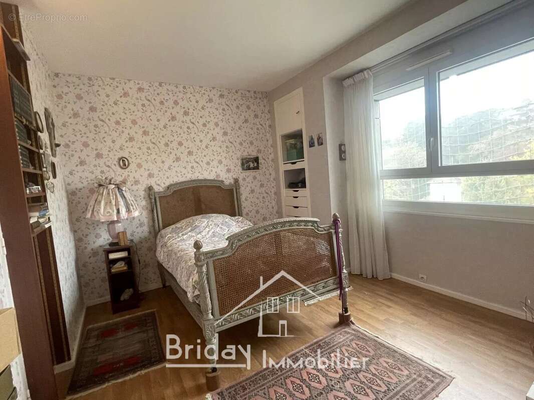 Appartement à SAINTE-FOY-LES-LYON