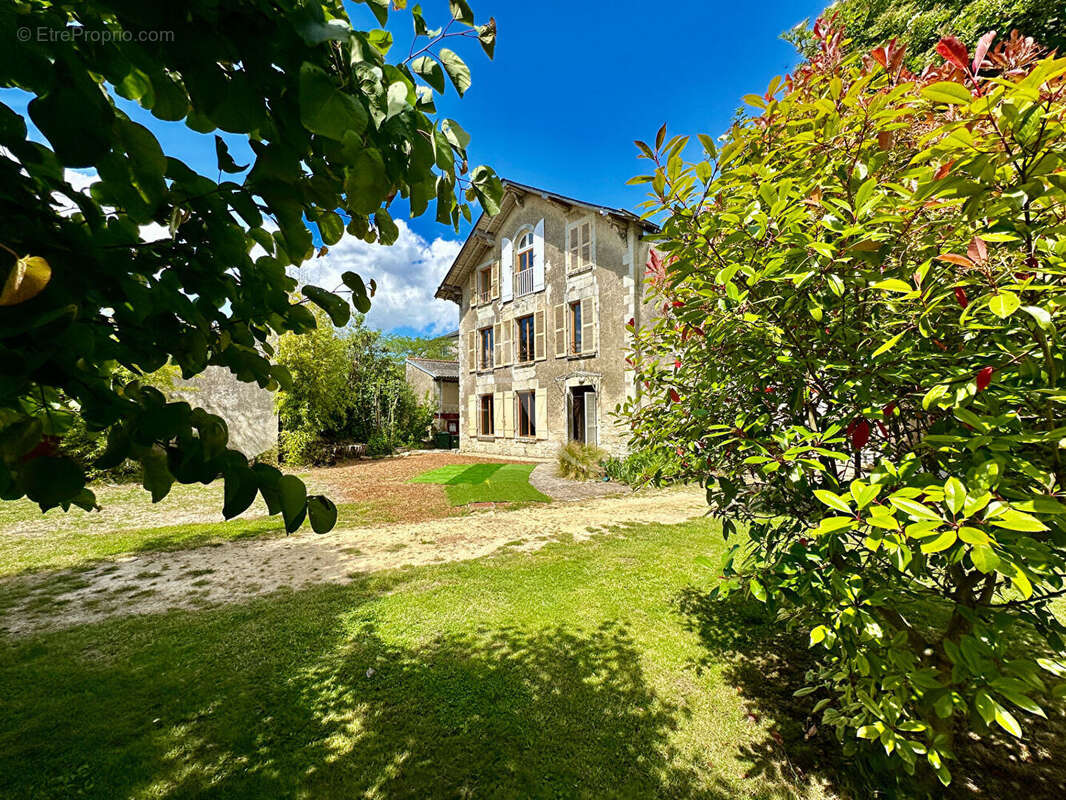 Maison à MIREBEAU