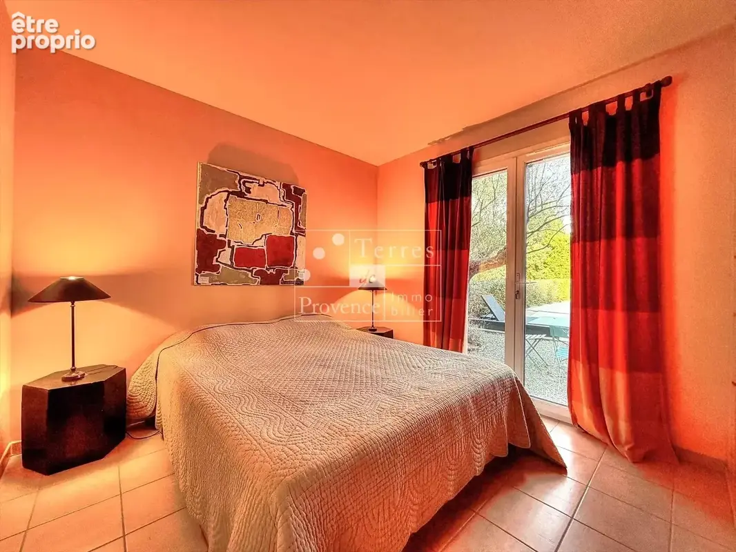 Maison de plain-pied avec piscine et appartement indépendant – Tourtour - photo 13
