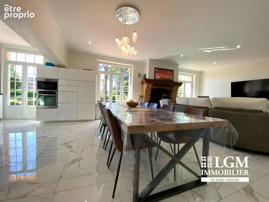 Albefeuille-Lagarde, Villa de plain-pied avec loft et piscine d'exception - photo 4