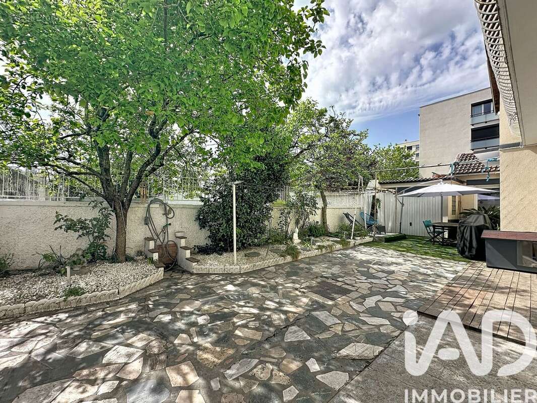 Photo 3 - Maison à LYON-8E