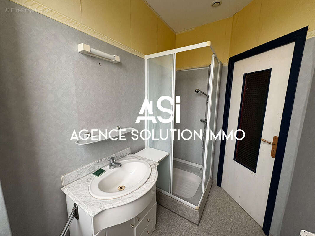 Maison à NEUVILLETTE-EN-CHARNIE