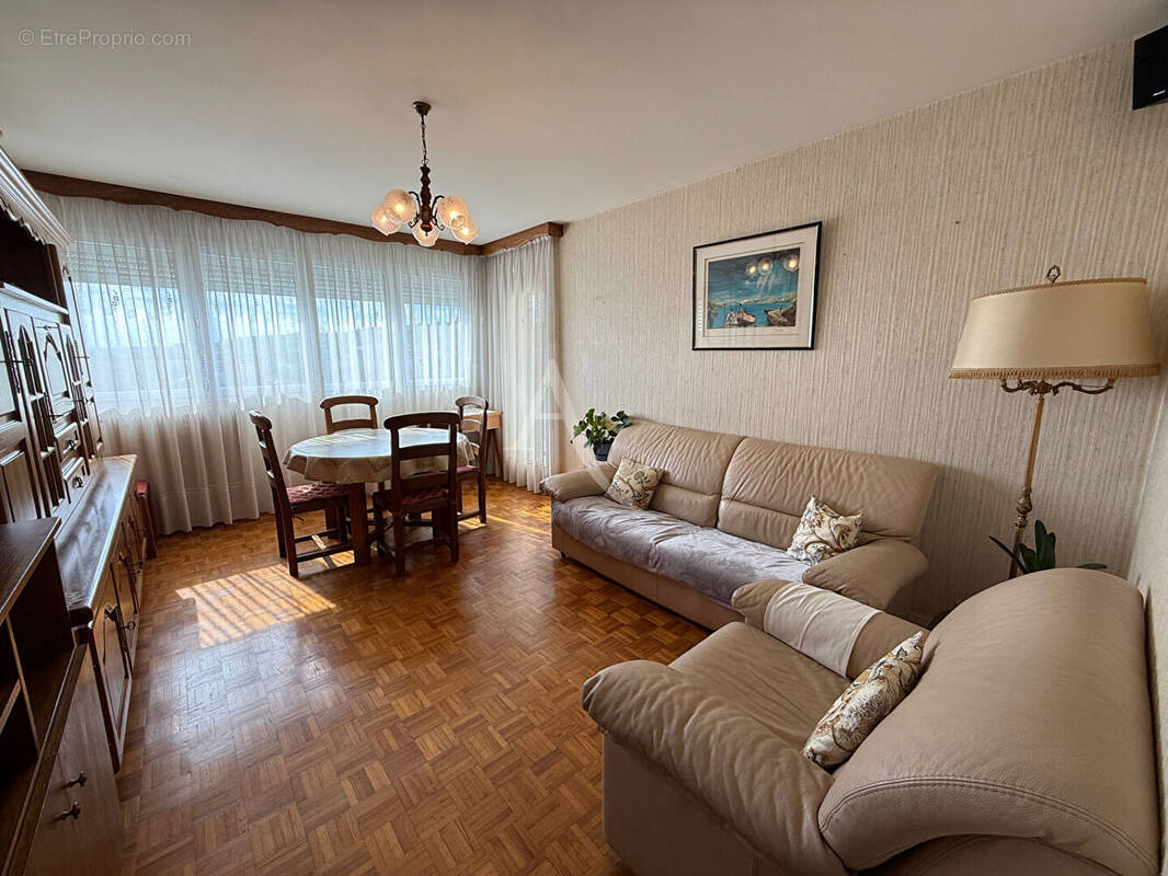 Appartement à NEUILLY-SUR-MARNE