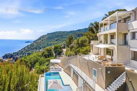 Maison à EZE
