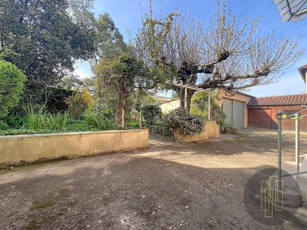 Maison à VILLEFRANCHE-SUR-SAONE