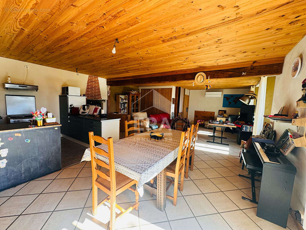 Maison à MOMBRIER