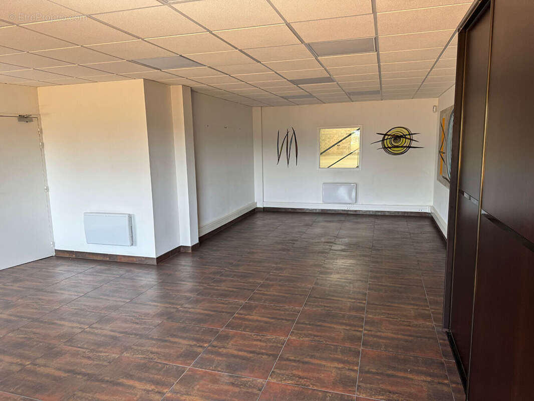 A VENDRE ensemble industriel de 1701 m² aux Sorinieres - photo 4
