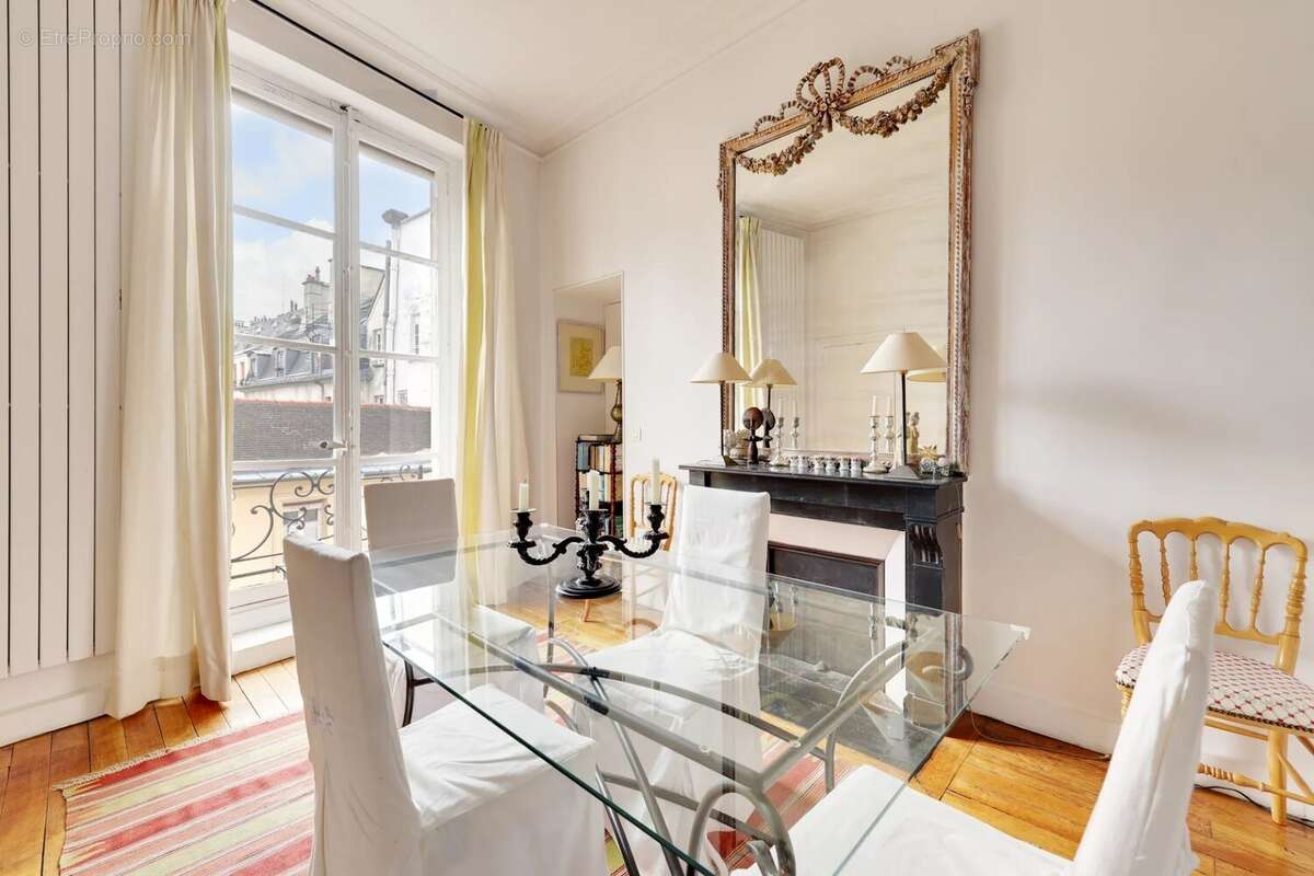 Appartement à PARIS-4E
