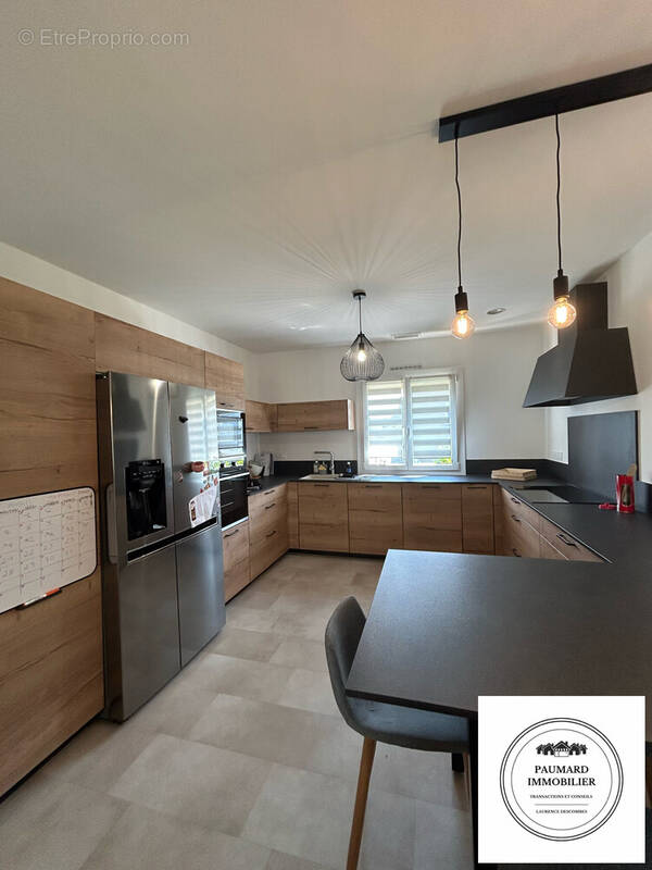 Cuisine  - Maison à ROMANS-SUR-ISERE