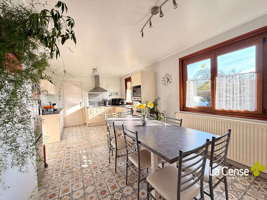Maison à MERIGNIES