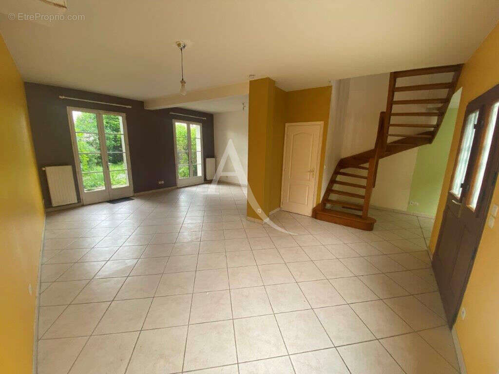 Maison à NEUVILLE-AUX-BOIS