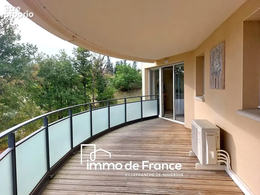 Appartement T4 de 93.69m²  avec parking et garage - photo 2