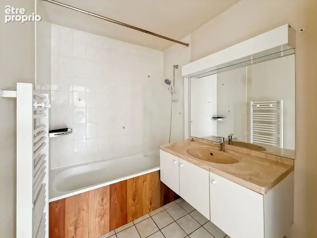 Appartement À Vendre T4 de 73 m2 avec Balcon et BOX à REIMS - photo 6