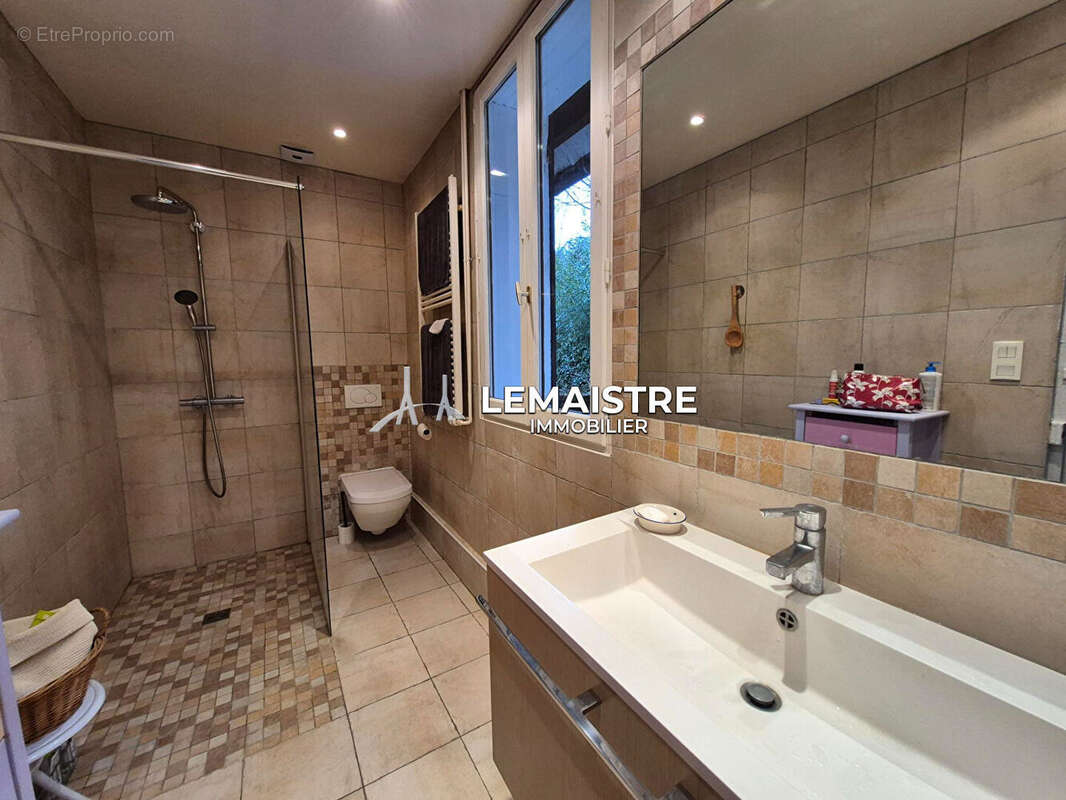 Maison à FONTAINE-LA-MALLET