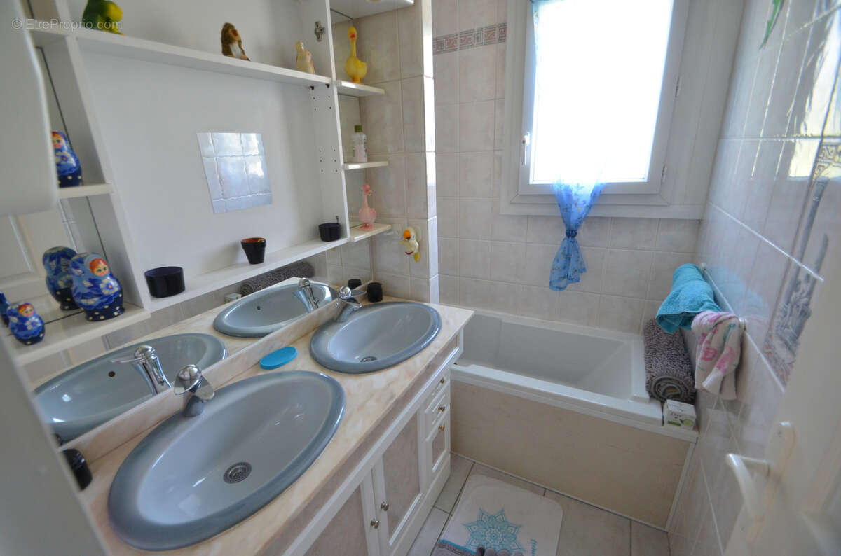 Maison à LA VALETTE-DU-VAR