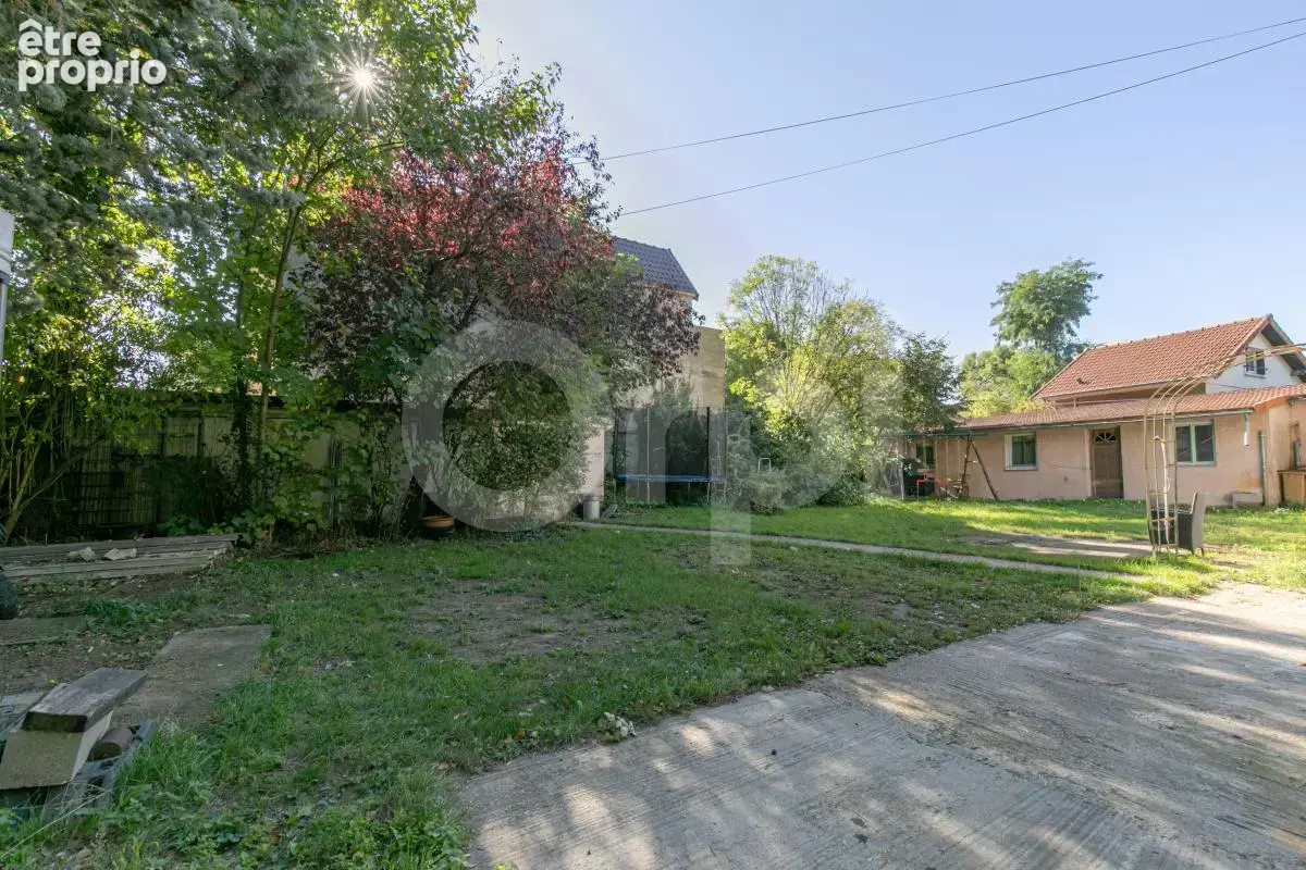 Photo Terrain à Boissy-Saint-Leger au prix de 239 000€