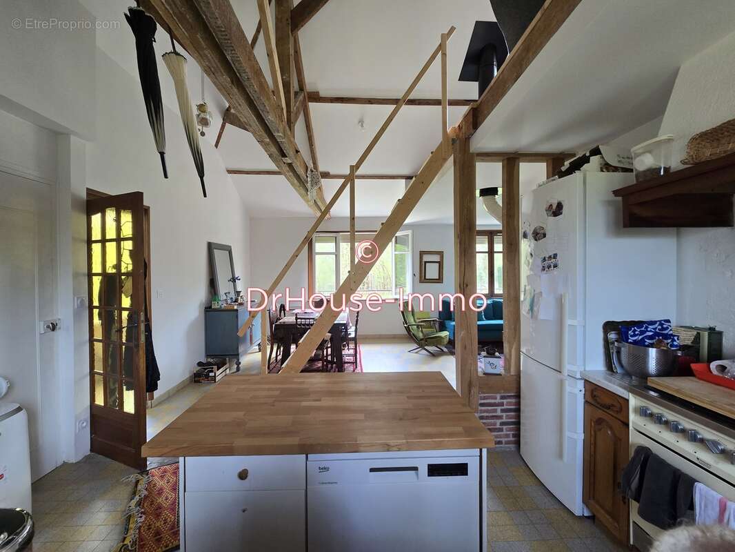 Maison à SAINT-PIERRE-DE-SALERNE