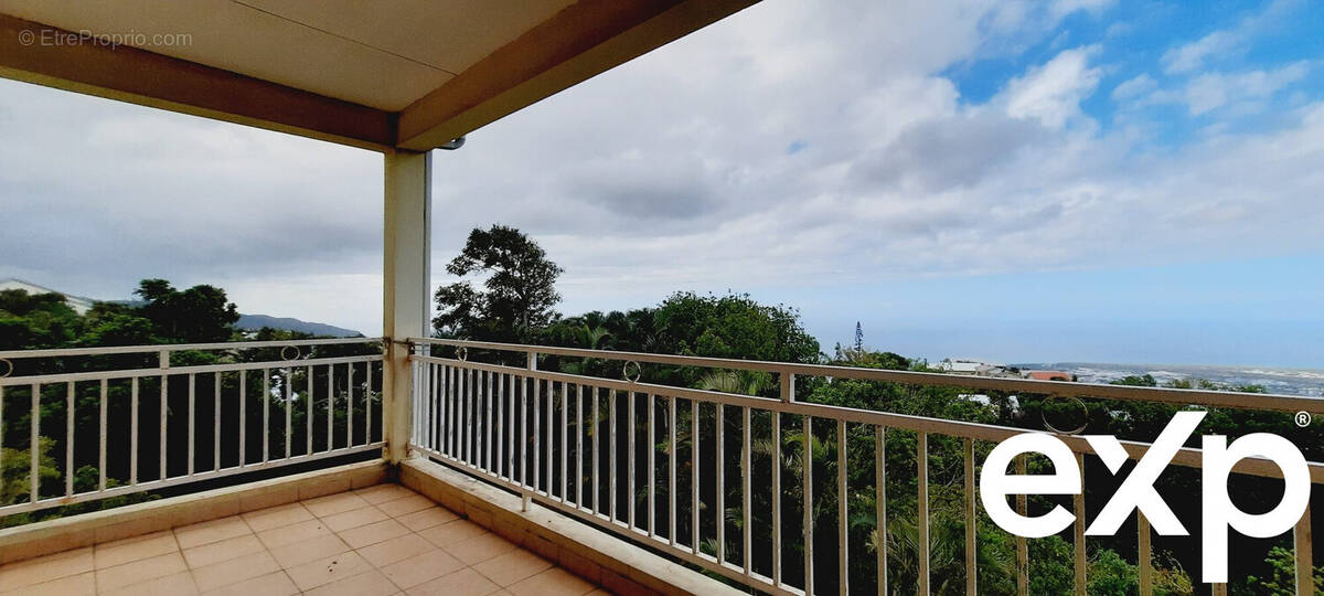 Appartement à SAINT-DENIS