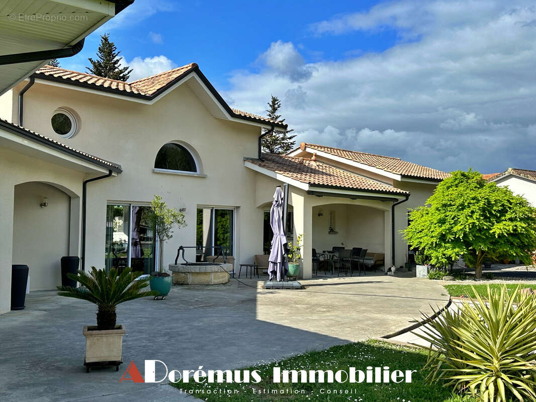 Maison à LATRESNE