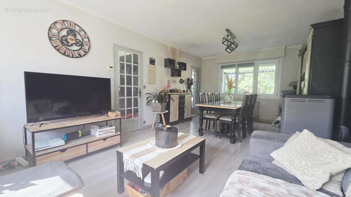 Maison 4 pièces / 83 m² / 198 000 EUR / BEAURAINS - photo 4