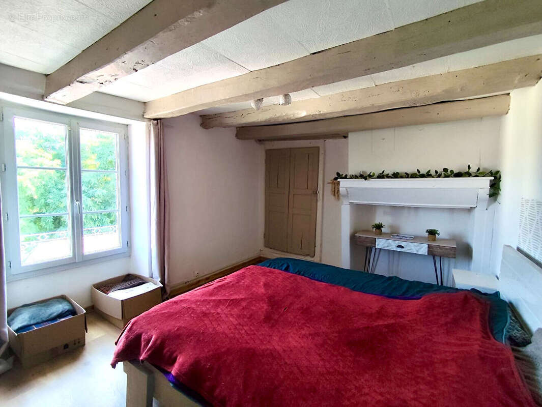 Maison à LUCHAPT
