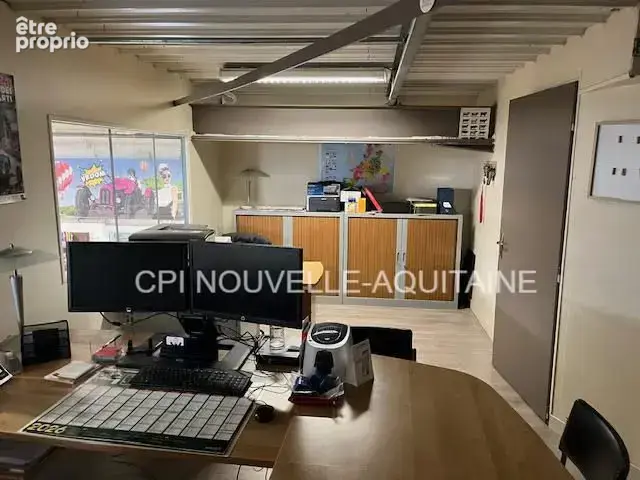 747 m² à Angouleme  - photo 8