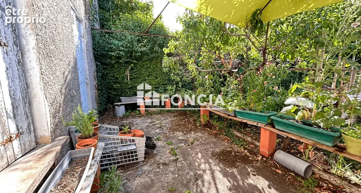 Périgueux – maison avec deux appartements indépendants, garage et jardin - photo 11
