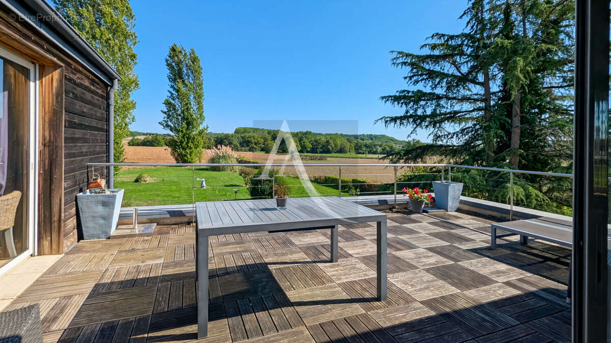 Maison à MONFLANQUIN